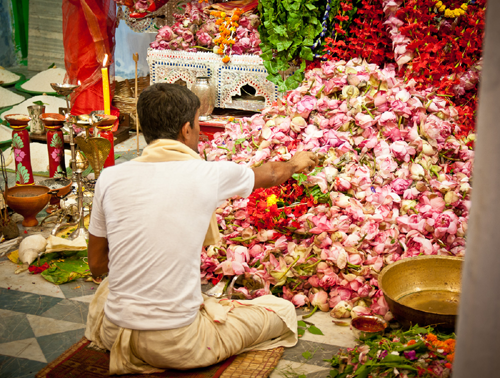 Share the Best Article About Sarvanga Pooja In Indian Traditions